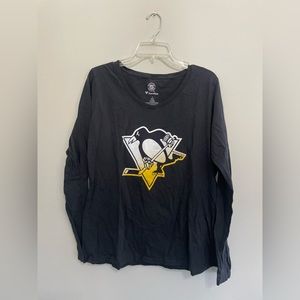 Pittsburgh Penguins NHL hockey logo long sleeved v neck tee shirt size X-Large